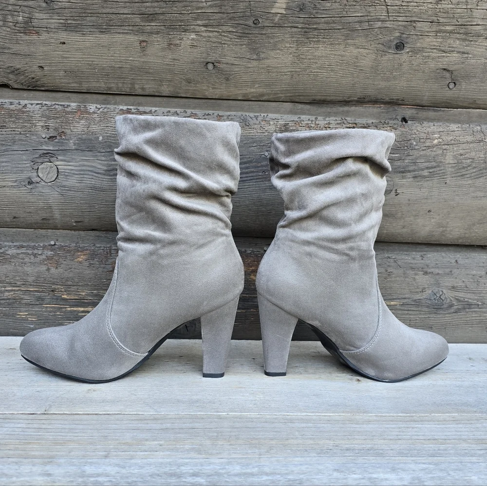 Express NEW Y2K Feminine City Chic Slouchy Block Heel Bootie 9M